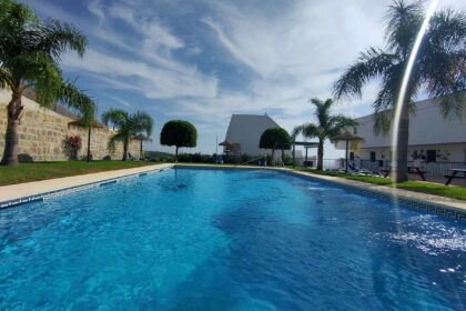 fb1e8f4bf577d5a7b2d4db6ebff3580c - 15