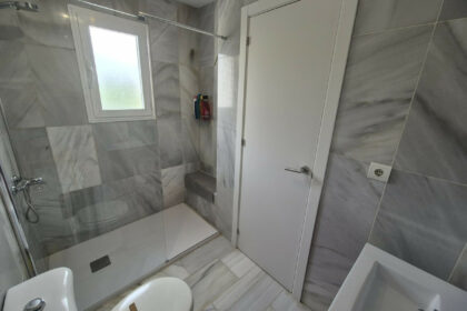 fb1e8f4bf577d5a7b2d4db6ebff3580c - 26