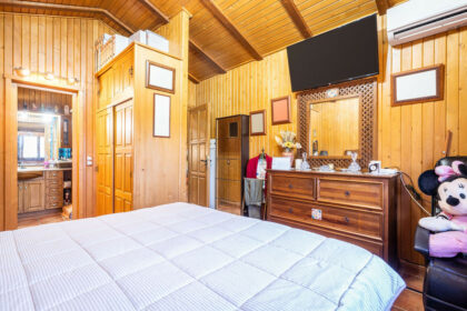 fbddd3122aea9472265ffd9a4f35ed75 - 32