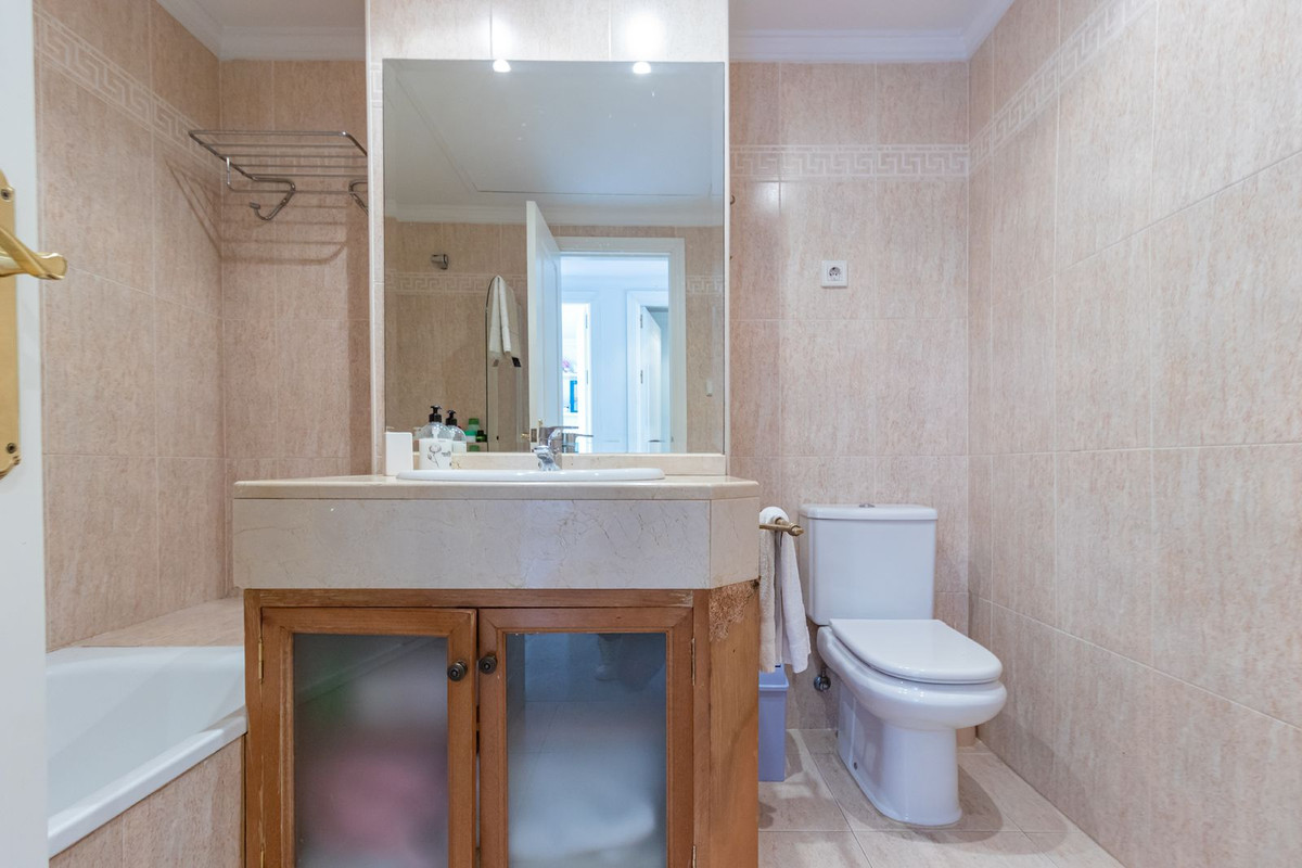 fca6746094eb1bfbc98f751cfc8e9def - 11