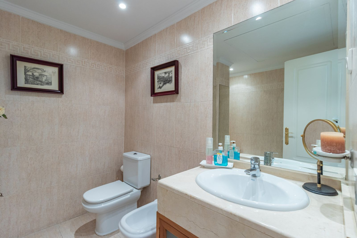 fca6746094eb1bfbc98f751cfc8e9def - 15