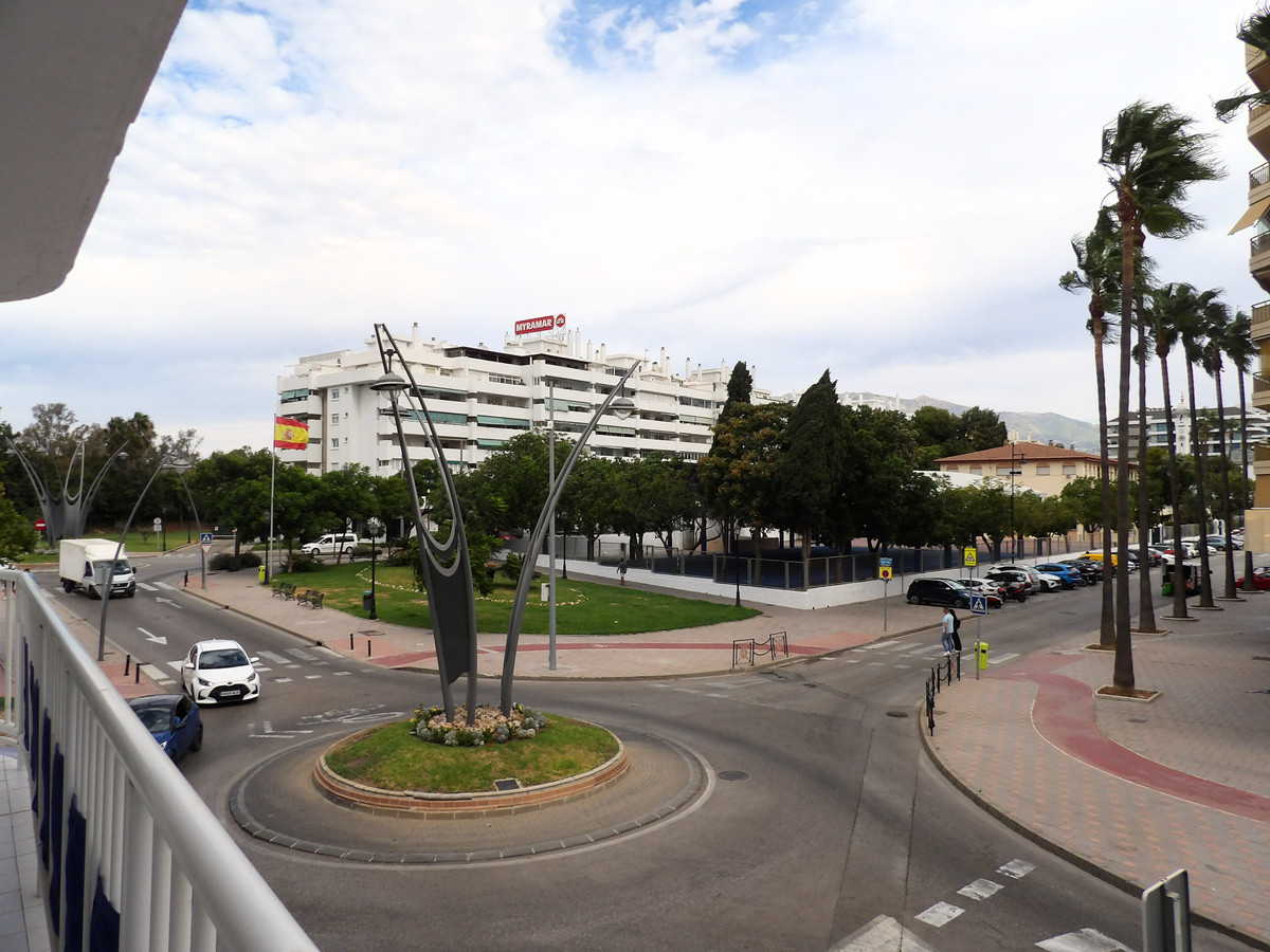 fd1671fc718222593f1cd684cd8cfb9c - 15