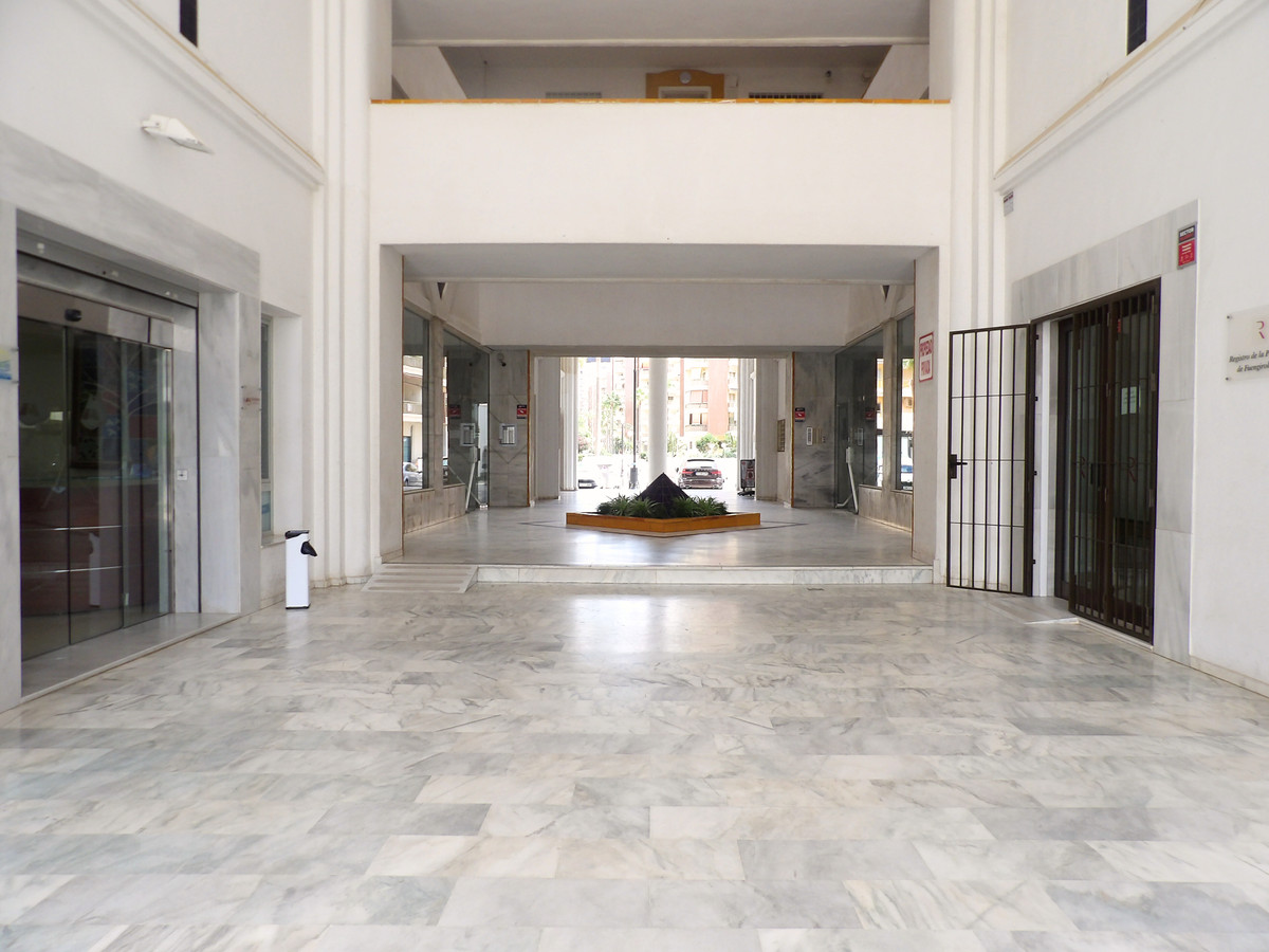 fd1671fc718222593f1cd684cd8cfb9c - 16