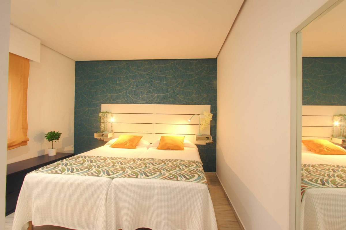 fd1d4c4fc213fbe03262a416e9ec6112 - 18