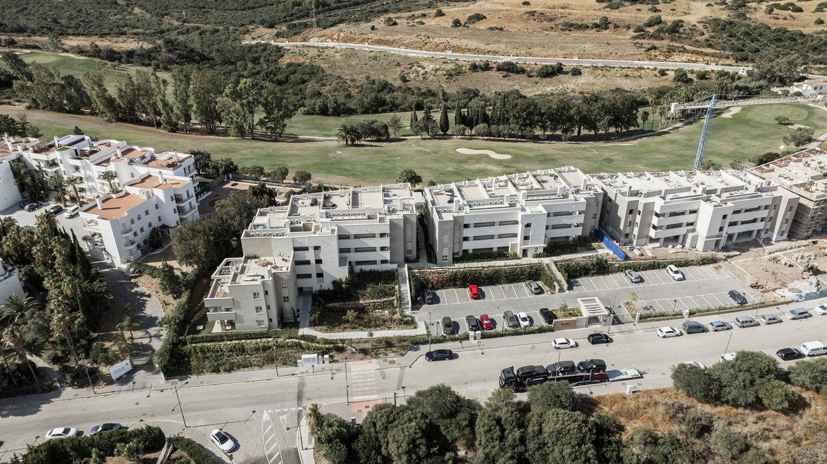 fd83f3ae2b18d8dfae80c09e880c2a46 - 33