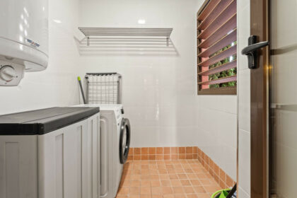 fdd9ea99154e18e735d2ba9b4bdb54dd - 20