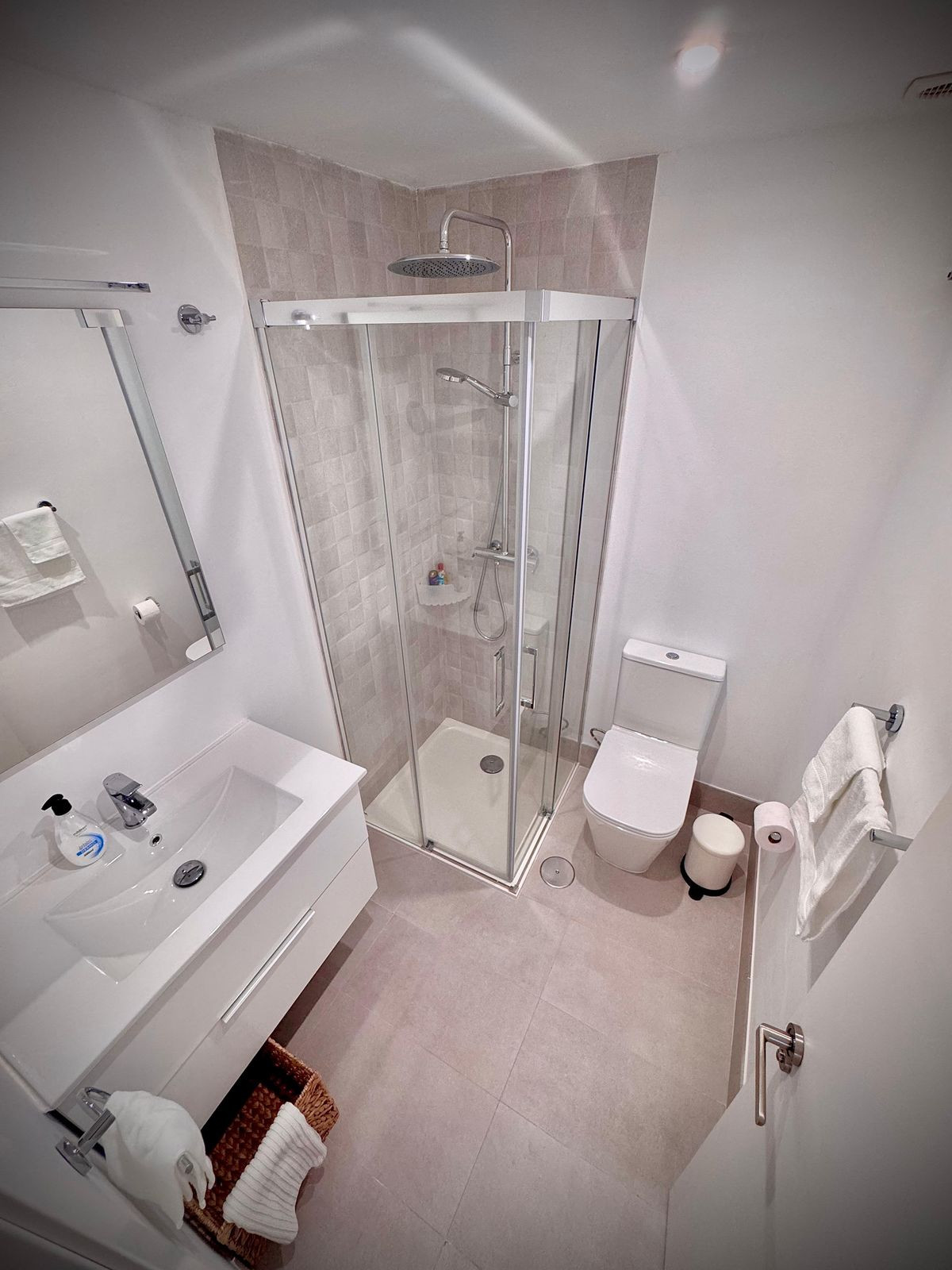 fe2e69ed9b1d7a2462b4c9cc13554d30 - 13