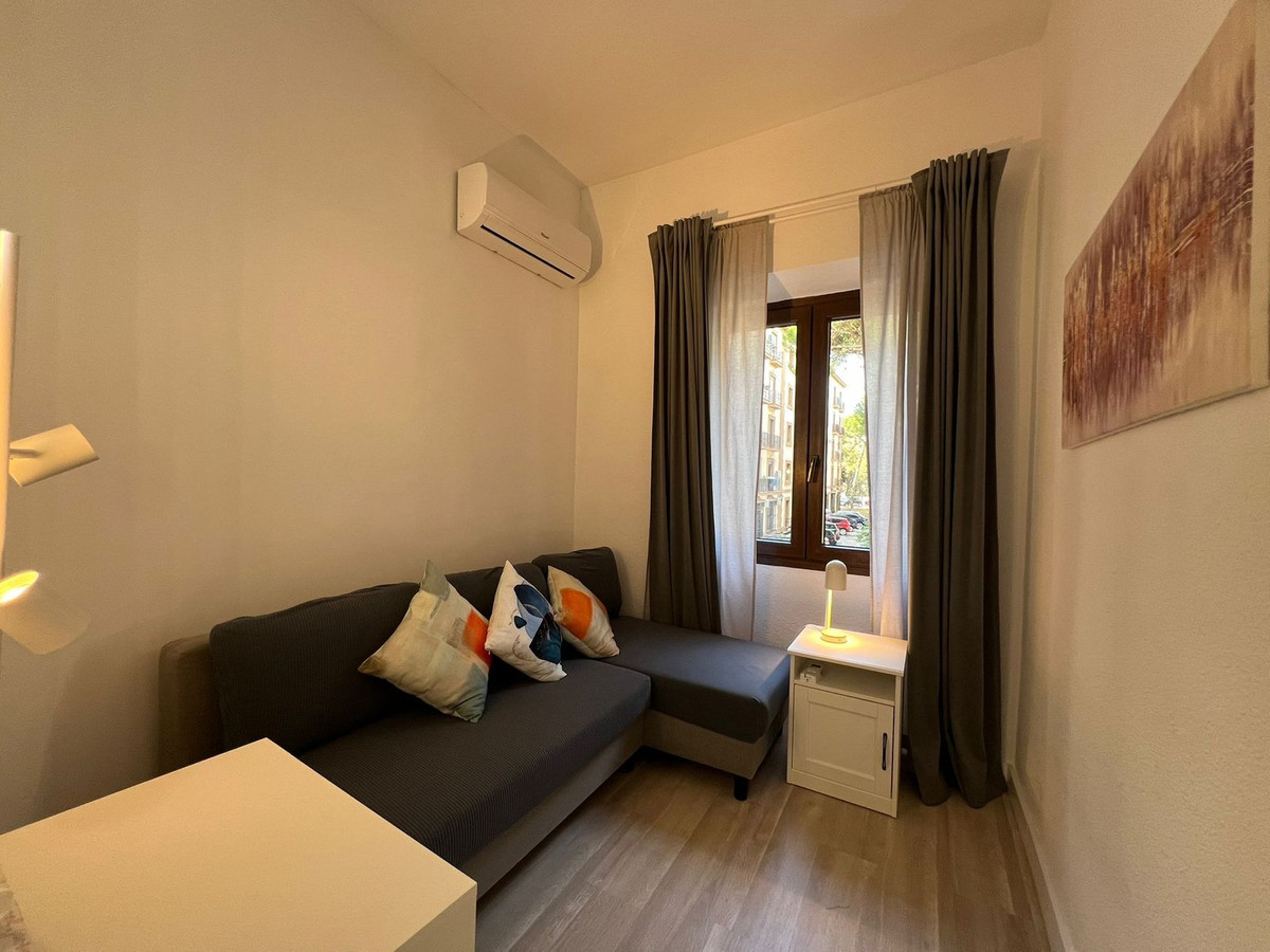 fe2e69ed9b1d7a2462b4c9cc13554d30 - 35