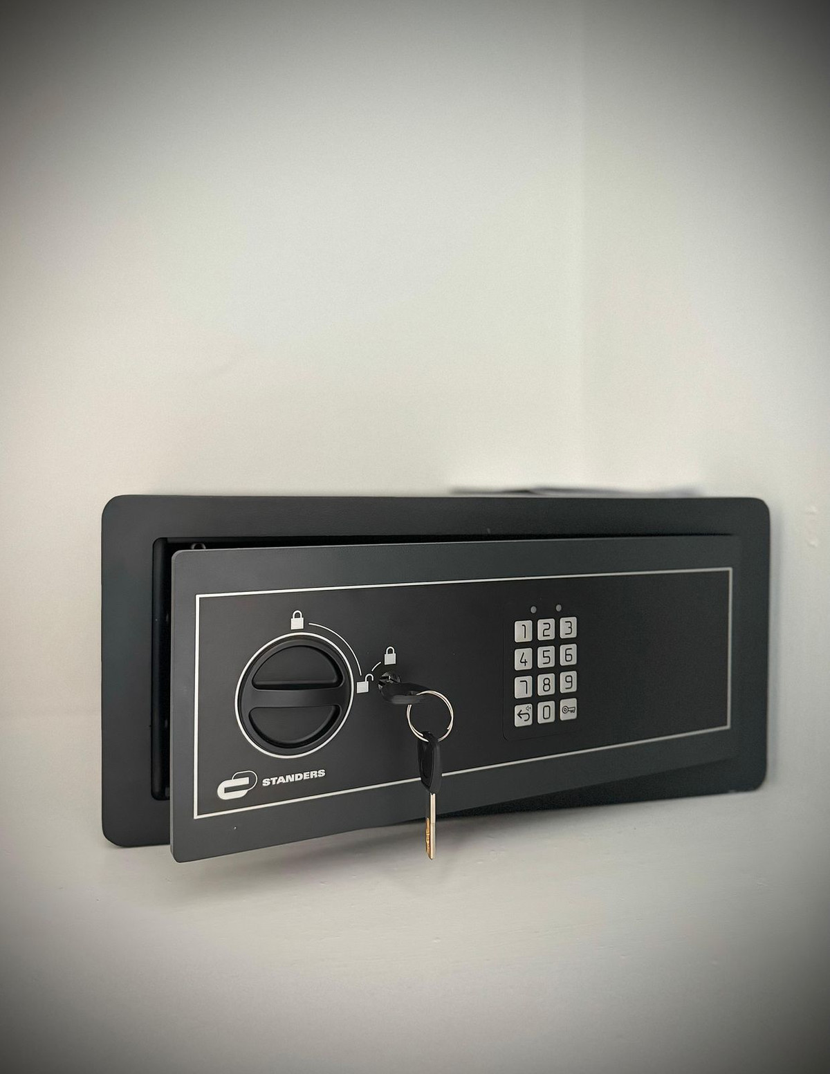 fe2e69ed9b1d7a2462b4c9cc13554d30 - 38