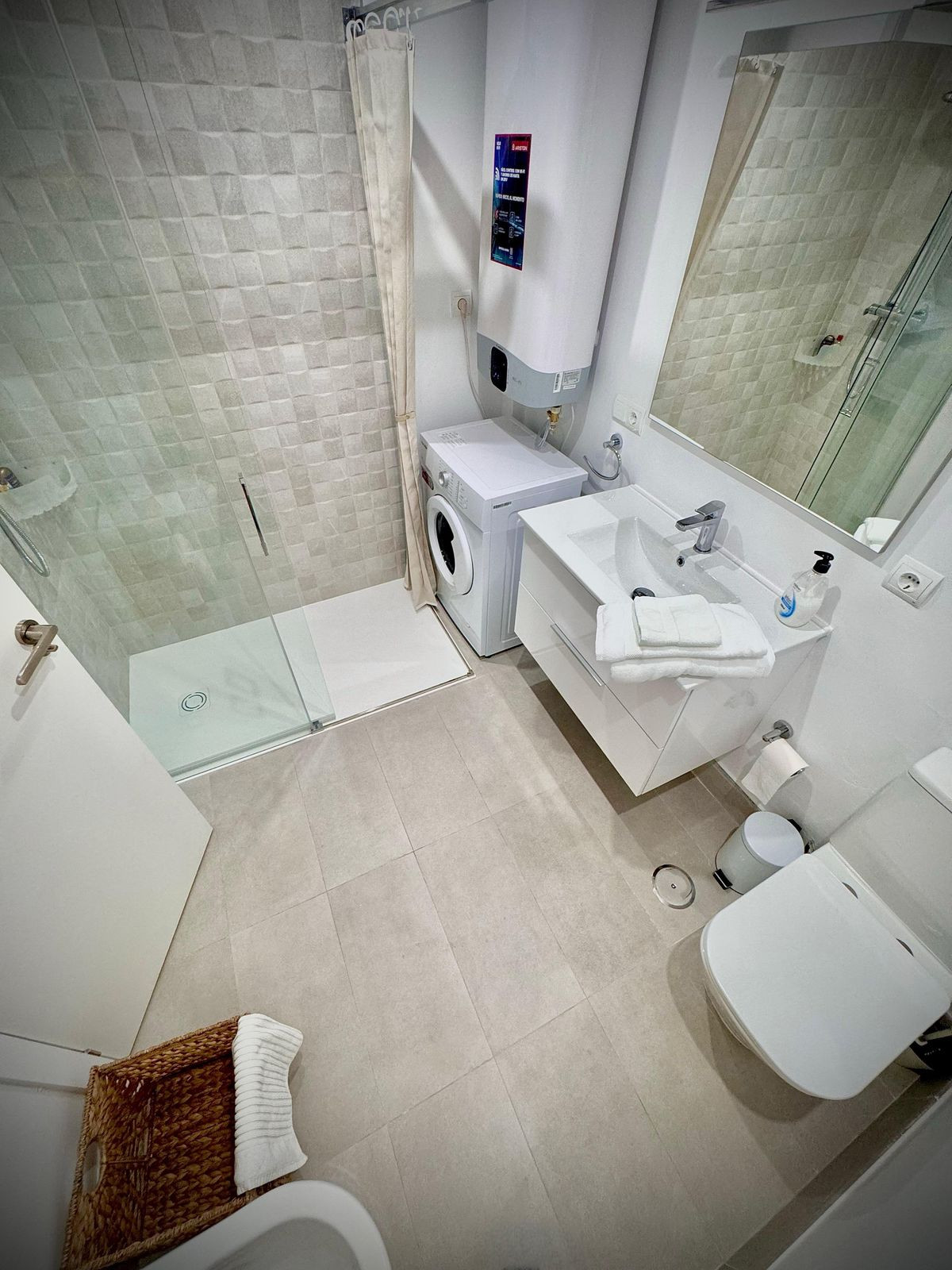 fe2e69ed9b1d7a2462b4c9cc13554d30 - 48