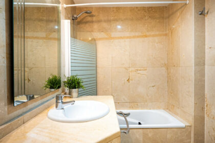 fe5cf6c7654bfcaaa402784c1fb0034a - 10