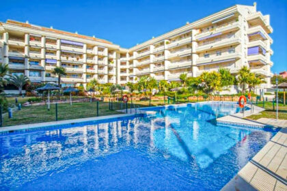 fe5cf6c7654bfcaaa402784c1fb0034a - 15