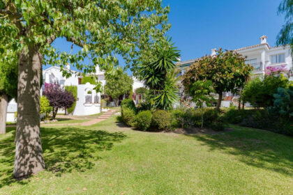 fe90b15d01db8be75dc9b680809ad135 - 15