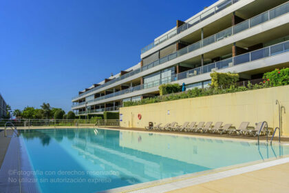 fea9dce9b2794d81e3b76fb77df34b5b - 1