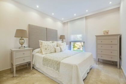 fea9dce9b2794d81e3b76fb77df34b5b - 14