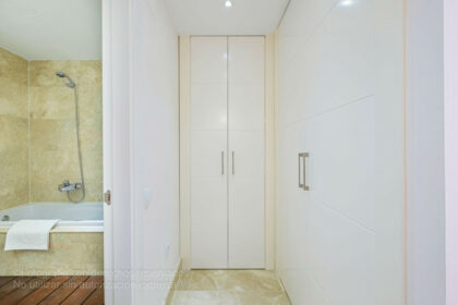 fea9dce9b2794d81e3b76fb77df34b5b - 15