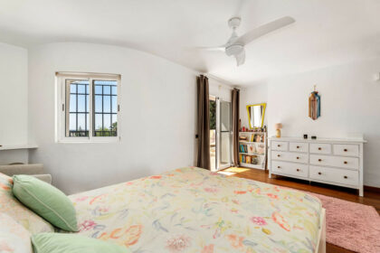 feaafdde6bbda4c9d5e157b4a4ff580a - 17