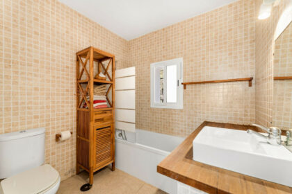 feaafdde6bbda4c9d5e157b4a4ff580a - 25