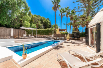 feaafdde6bbda4c9d5e157b4a4ff580a - 30