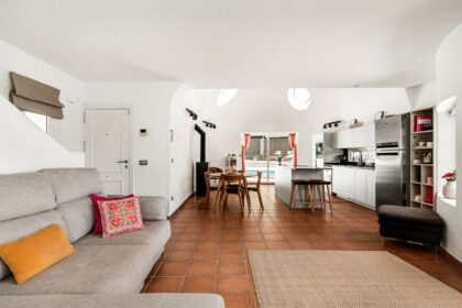 feaafdde6bbda4c9d5e157b4a4ff580a - 5