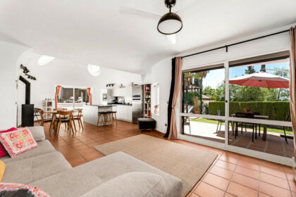 feaafdde6bbda4c9d5e157b4a4ff580a - 7