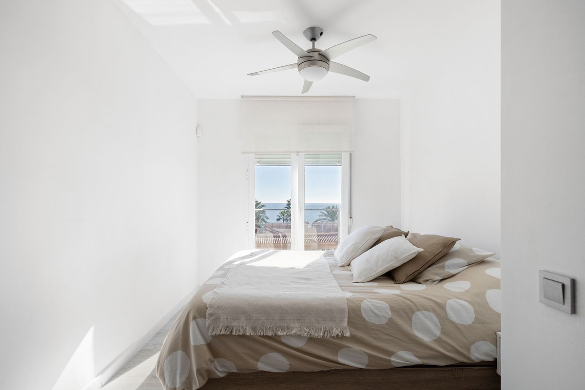 ffe7b19efe6dfffa419bf64bec2b402d - 10