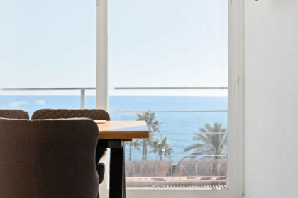 ffe7b19efe6dfffa419bf64bec2b402d - 11