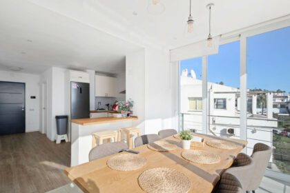 ffe7b19efe6dfffa419bf64bec2b402d - 13