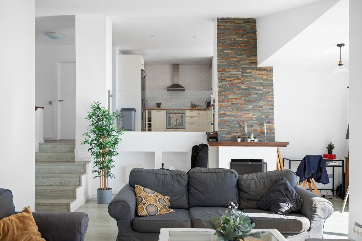 ffe7b19efe6dfffa419bf64bec2b402d - 14