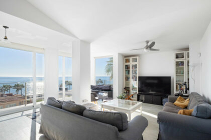 ffe7b19efe6dfffa419bf64bec2b402d - 20