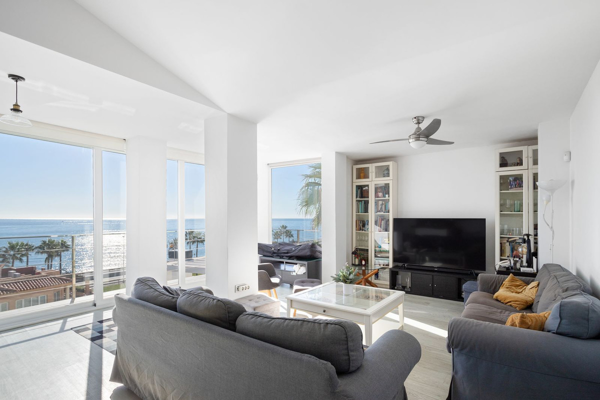 ffe7b19efe6dfffa419bf64bec2b402d - 20