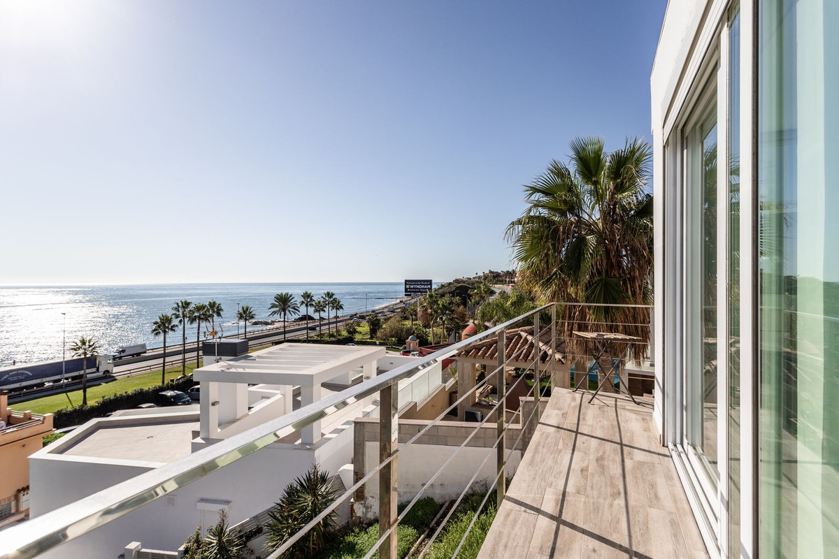 ffe7b19efe6dfffa419bf64bec2b402d - 25