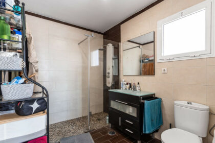 ffe7b19efe6dfffa419bf64bec2b402d - 26