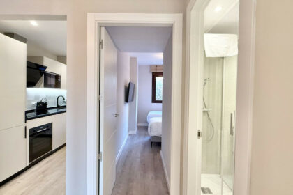 0018aad57330ec8a814c8595c9227a08 - 13