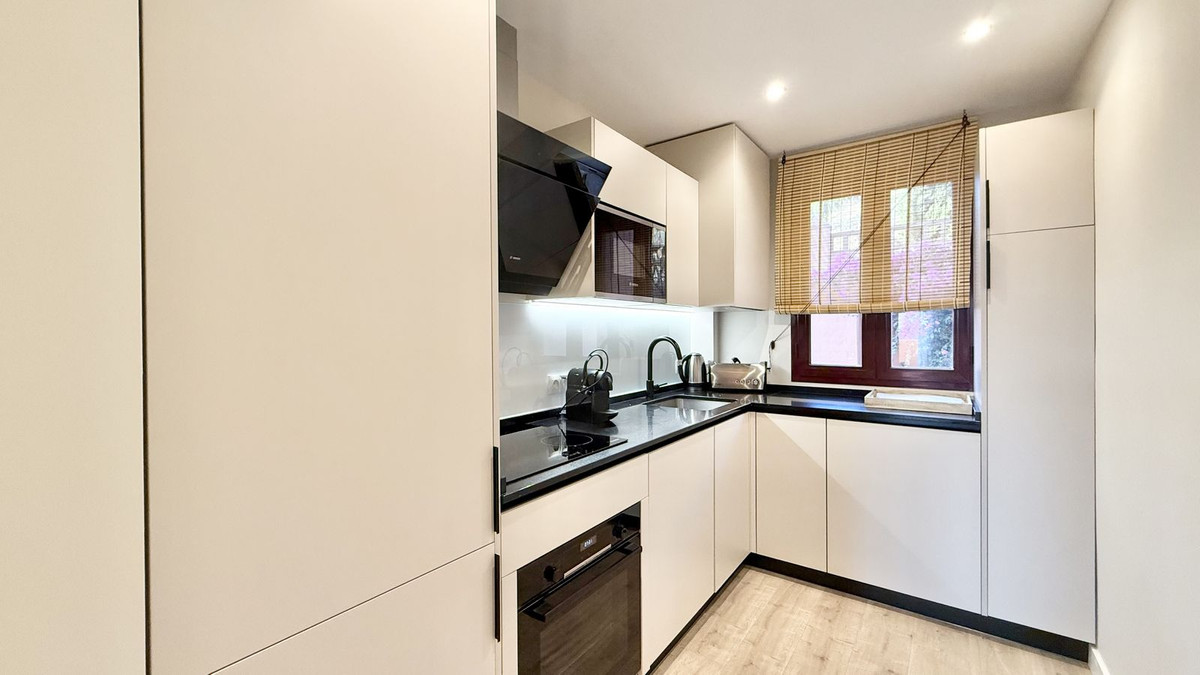 0018aad57330ec8a814c8595c9227a08 - 14