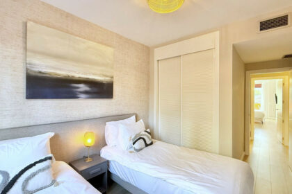 0018aad57330ec8a814c8595c9227a08 - 18