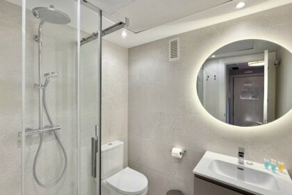 0018aad57330ec8a814c8595c9227a08 - 19