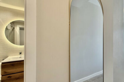 0018aad57330ec8a814c8595c9227a08 - 20