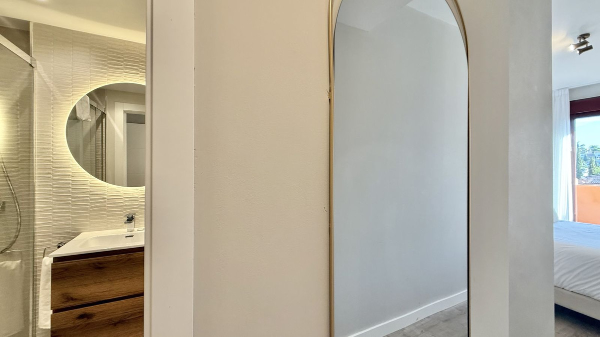 0018aad57330ec8a814c8595c9227a08 - 20