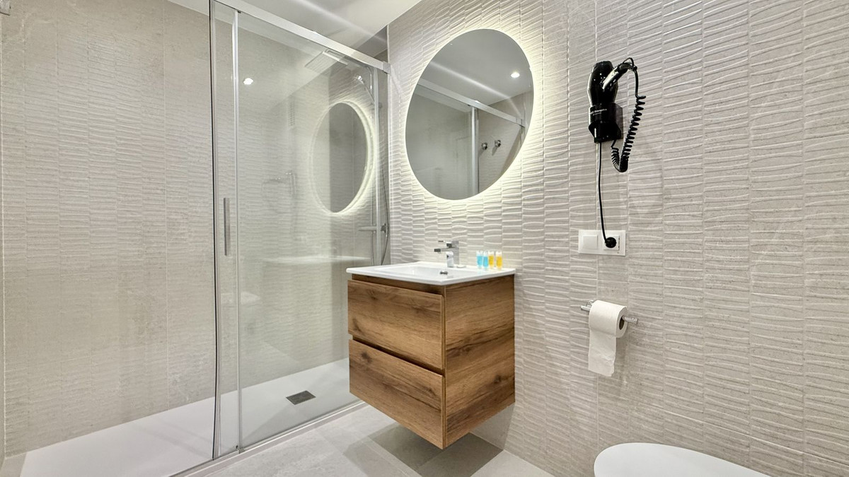 0018aad57330ec8a814c8595c9227a08 - 22