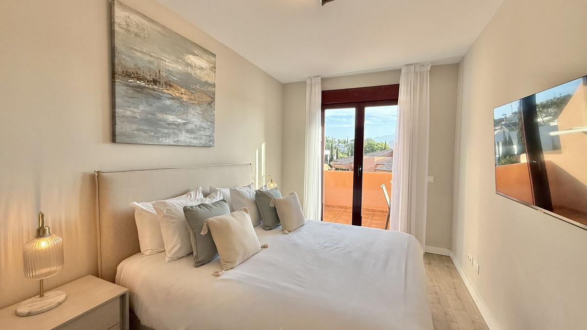 0018aad57330ec8a814c8595c9227a08 - 23