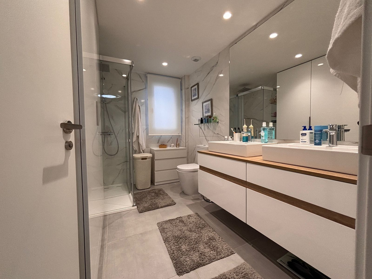 001ab151e9136ef80ca1f7ee02d5a2e1 - 10