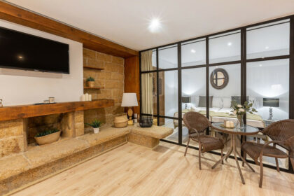 01b5245e80a8f3c2e94b3de10b3b25db - 3