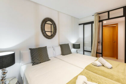 01b5245e80a8f3c2e94b3de10b3b25db - 9