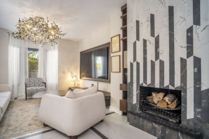 0240242b5f90e1cb360ca5a356d896e3 - 11