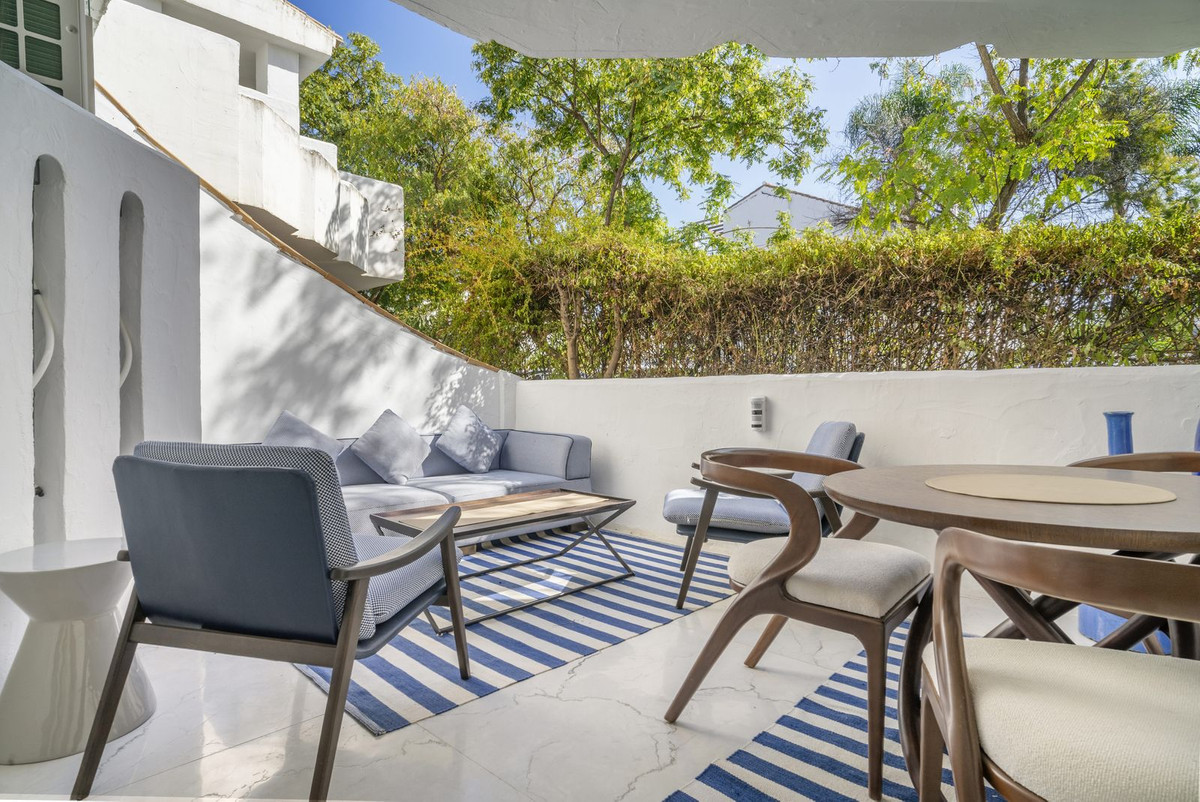 0240242b5f90e1cb360ca5a356d896e3 - 13