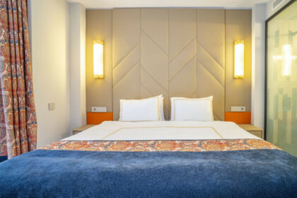 0240242b5f90e1cb360ca5a356d896e3 - 19