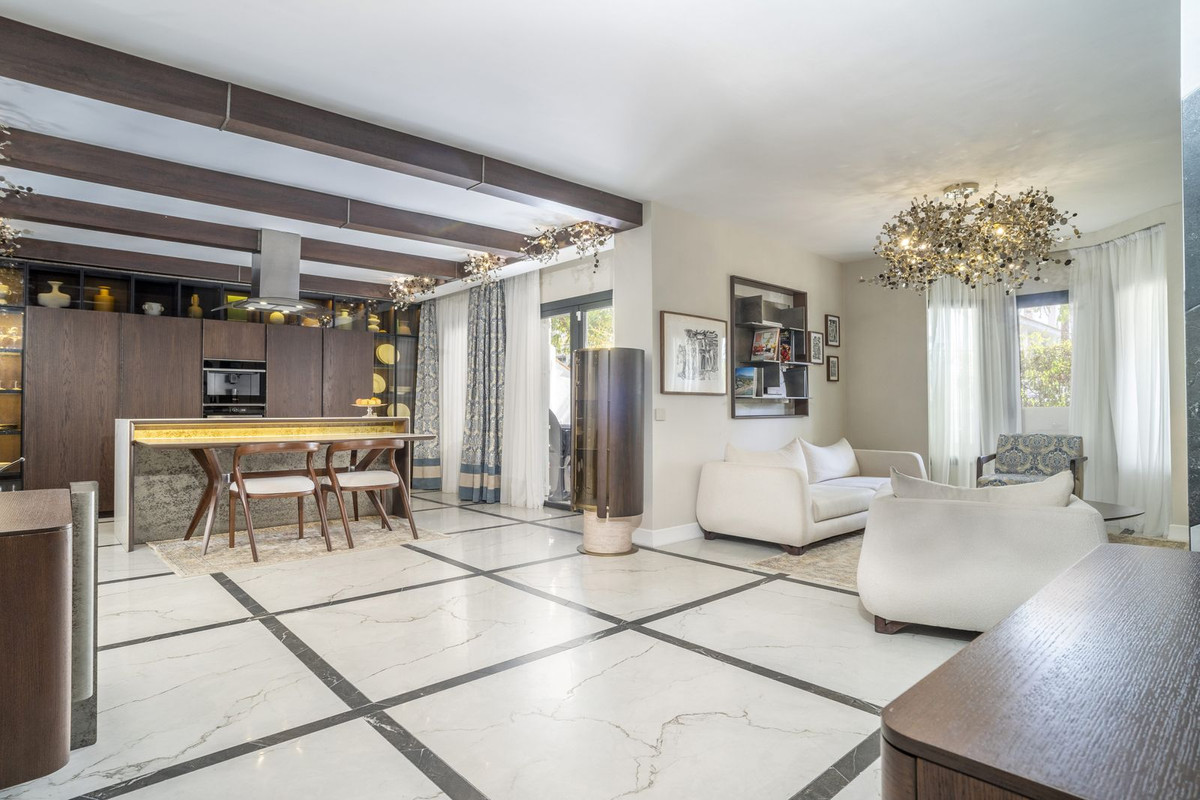 0240242b5f90e1cb360ca5a356d896e3 - 2