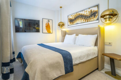 0240242b5f90e1cb360ca5a356d896e3 - 23