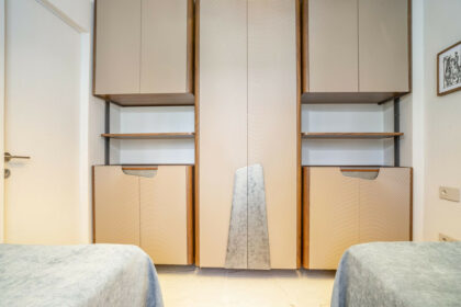 0240242b5f90e1cb360ca5a356d896e3 - 26